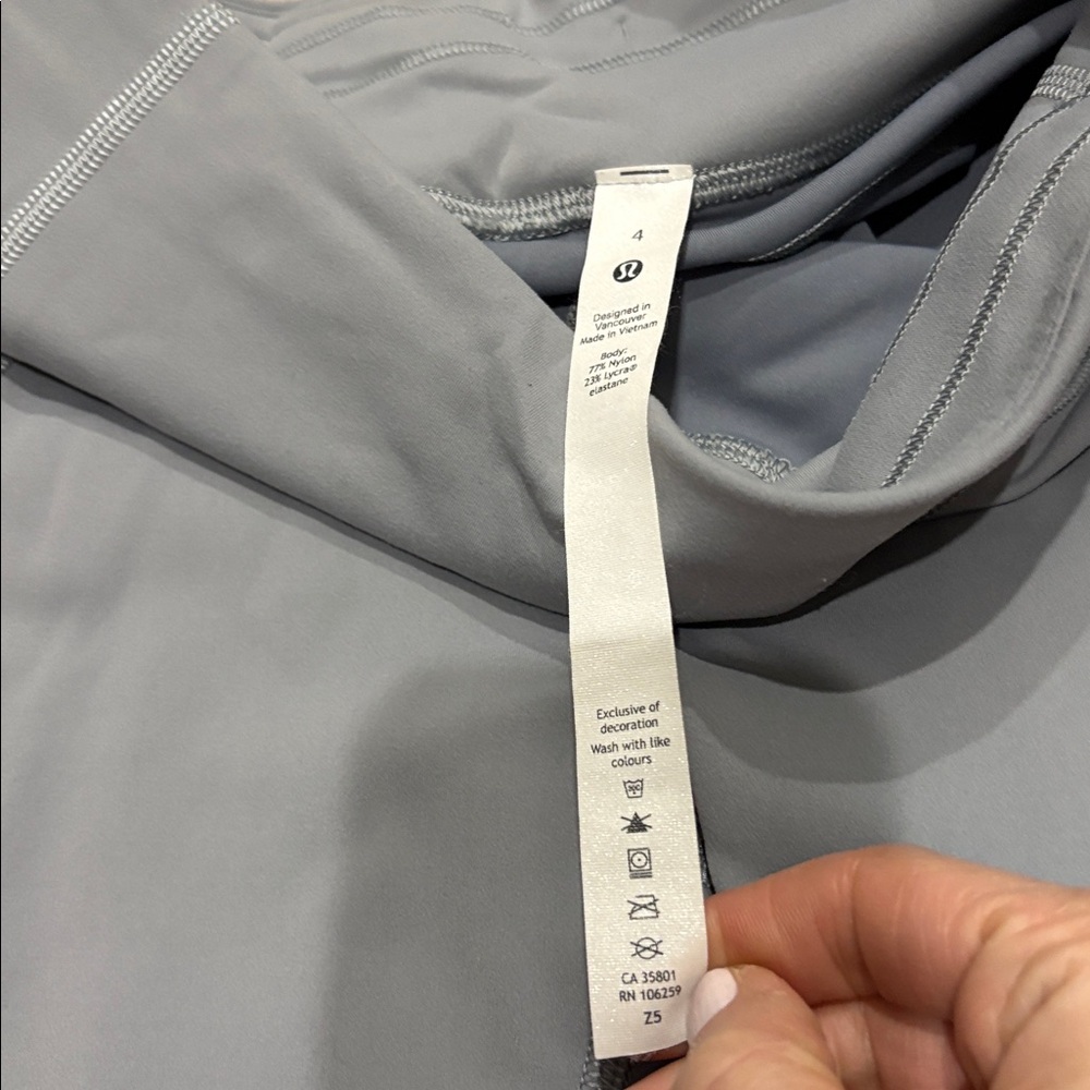 Gray Lululemon leggings like new - Picture 3 of 5